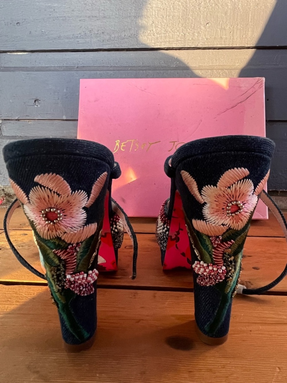 Vtg Y2K Betsey Johnson “Alice” Denim Floral Beaded Platform Heel
Sandals Size 9 - Picture 2 of 5